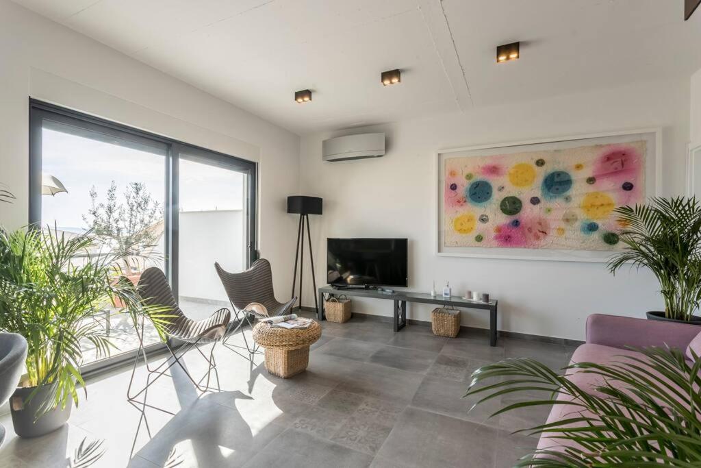 Holiday Home Lolina,Sea On A Palm! Heated Pool Trogir Exteriér fotografie